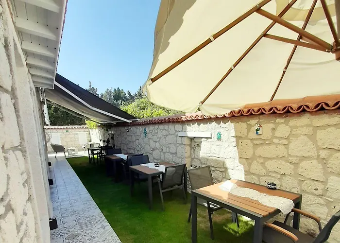 Fatma Hanım Konağı Alaçatı