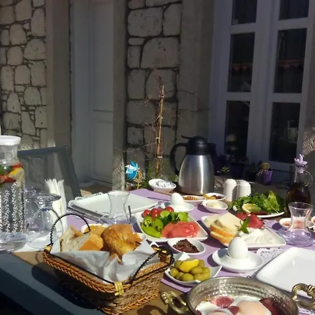 Fatma Hanim Konagi Alacati * Izmir