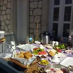 Fatma Hanim Konagi Alacati * İzmir